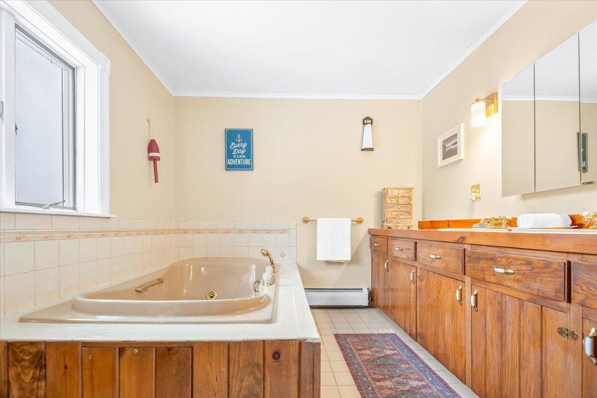 642 Backkingdom Road Mexico, ME 04257 - Photo 41 of 88 Upstairs Bathroom