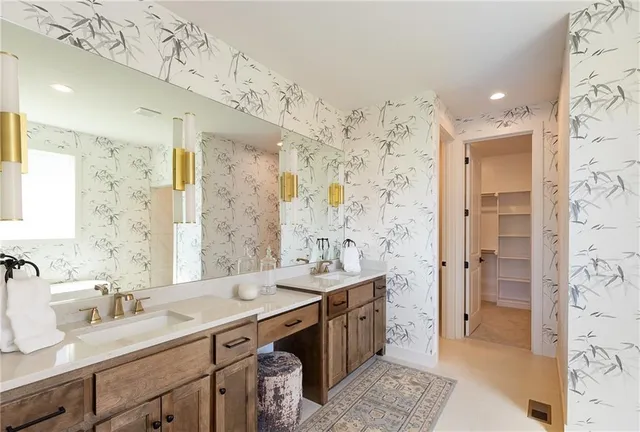 $704,775 | 18612 Mohawk Lane, Overland Park, KS 66085