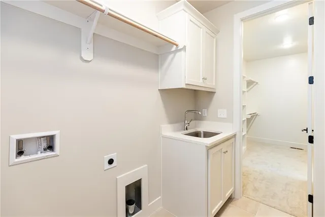 $704,775 | 18612 Mohawk Lane, Overland Park, KS 66085