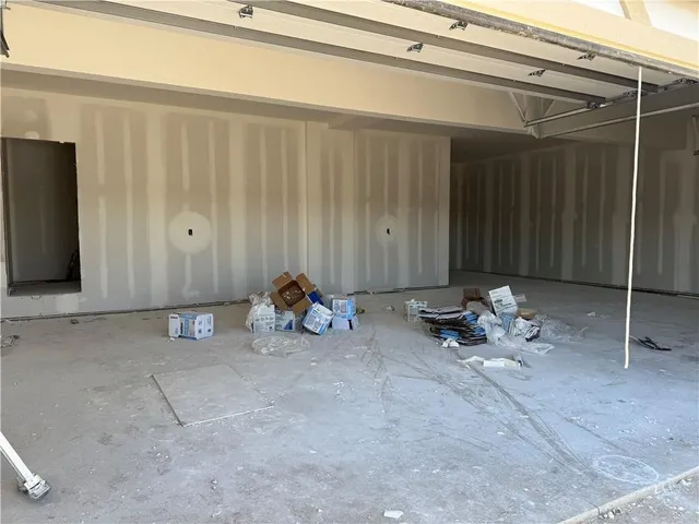 $704,775 | 18612 Mohawk Lane, Overland Park, KS 66085