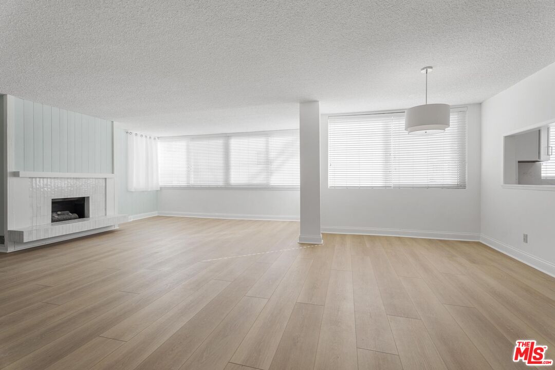930 3rd Street, Unit 107 Santa Monica, CA 90403 - Photo 2 of 26