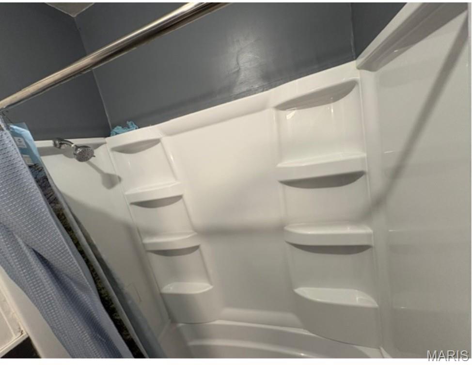 8607 Jennings Station Road Jennings, MO 63136 - Photo 8 of 10