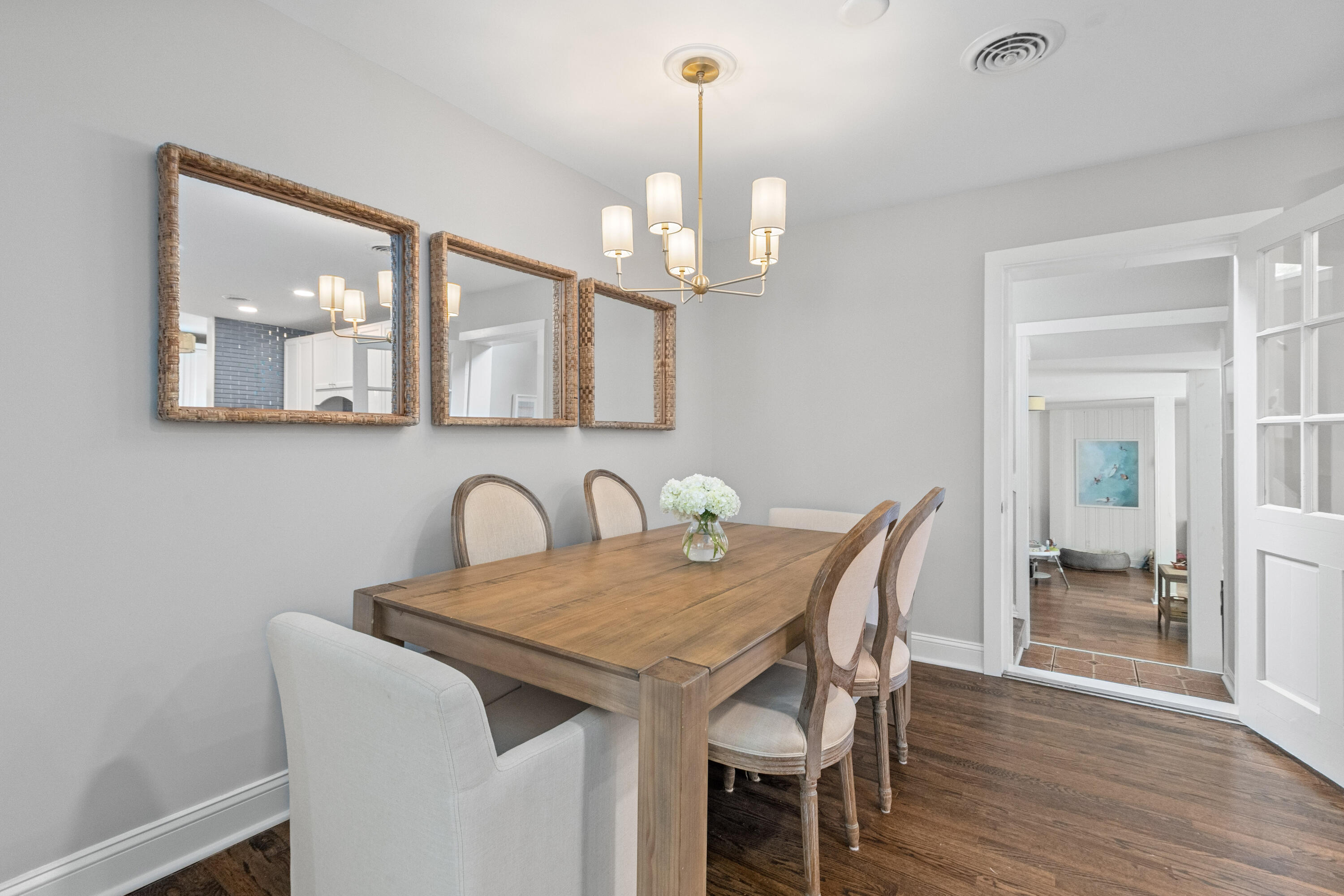 1126 Pleasant Pines Street Mount Pleasant, SC 29464 - Photo 15 of 43 1126Pleasantpines-CasaVerdeMediaLLC37