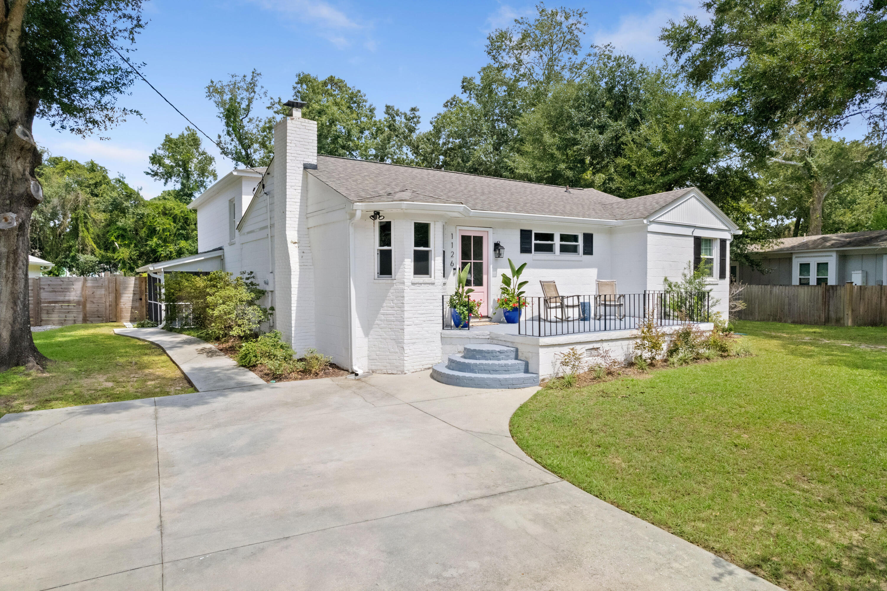 1126 Pleasant Pines Street Mount Pleasant, SC 29464 - Photo 2 of 43 1126Pleasantpines-CasaVerdeMediaLLC1