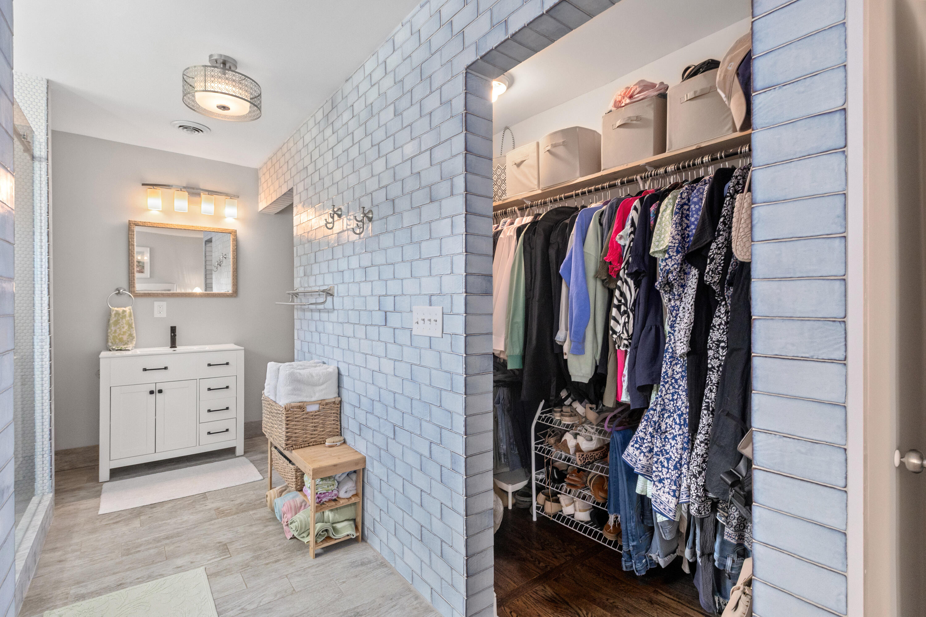 1126 Pleasant Pines Street Mount Pleasant, SC 29464 - Photo 28 of 43 1126Pleasantpines-CasaVerdeMediaLLC31