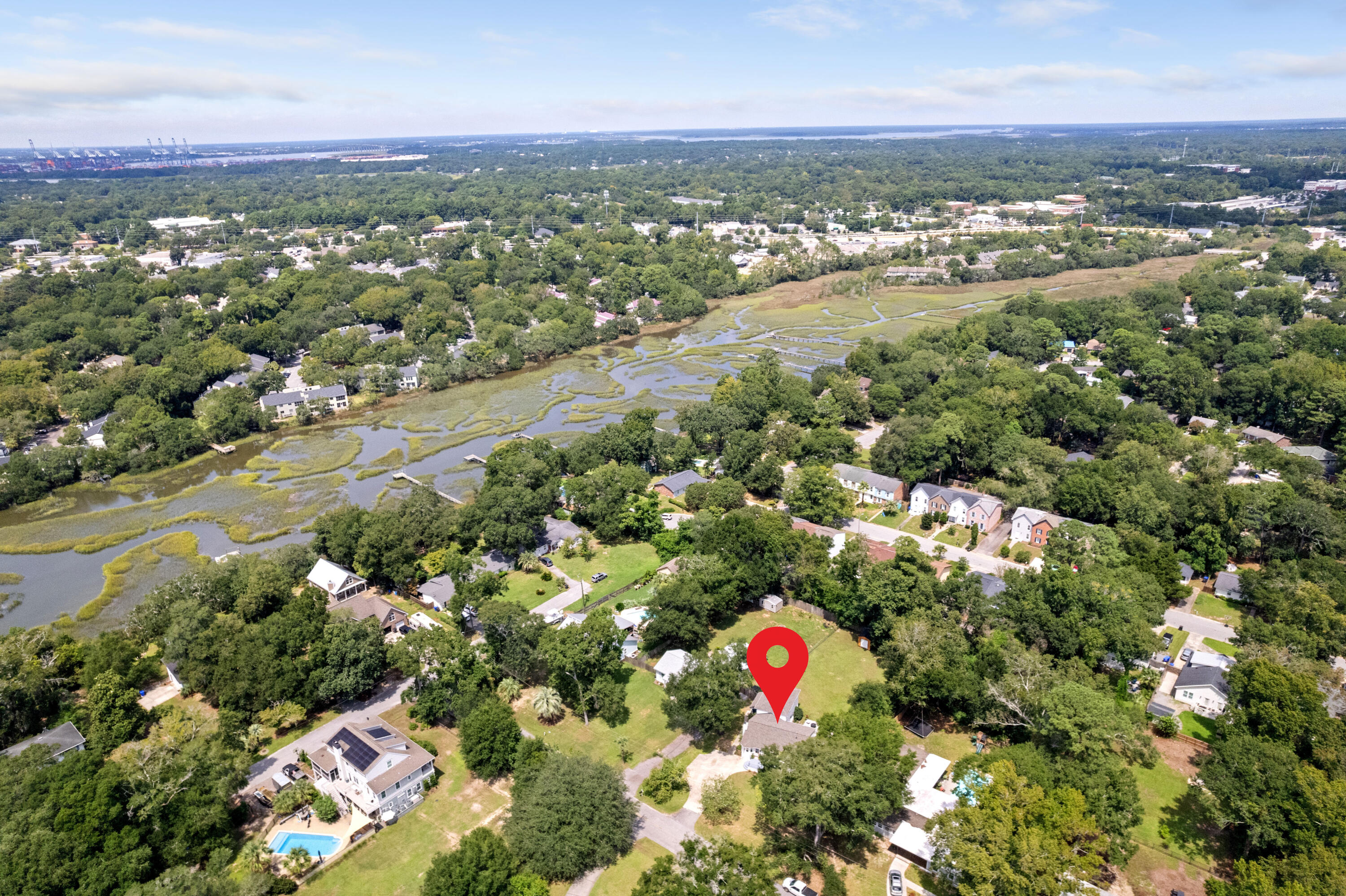 1126 Pleasant Pines Street Mount Pleasant, SC 29464 - Photo 40 of 43 1126Pleasantpines-CasaVerdeMediaLLC4