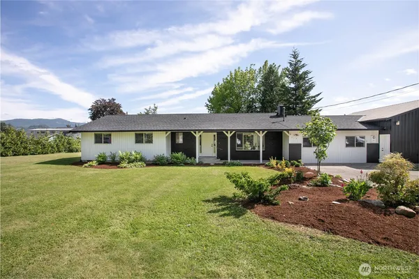 $449,000 | 319 Vancouver Street, Sumas, WA 98295