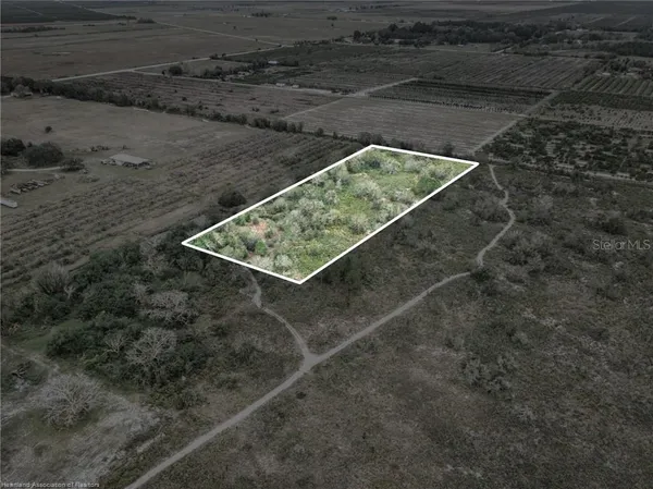 a view of a yard with a sink