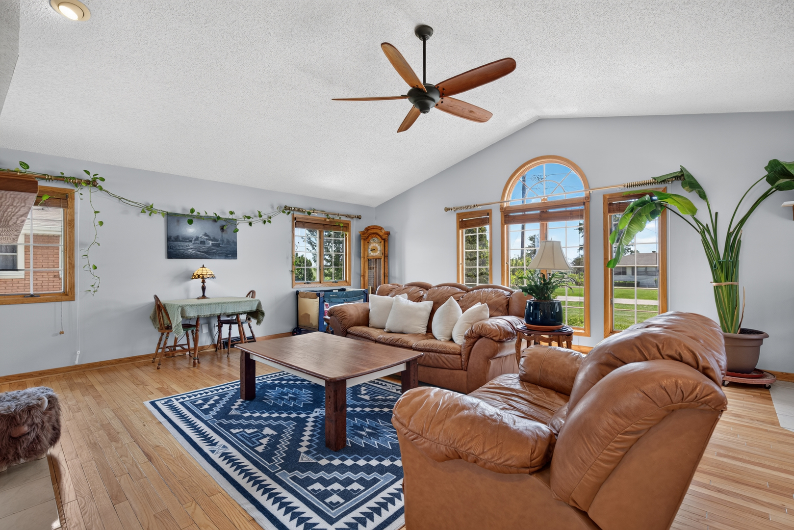 1722 Sharon Road Streator, IL 61364 - Photo 4 of 31