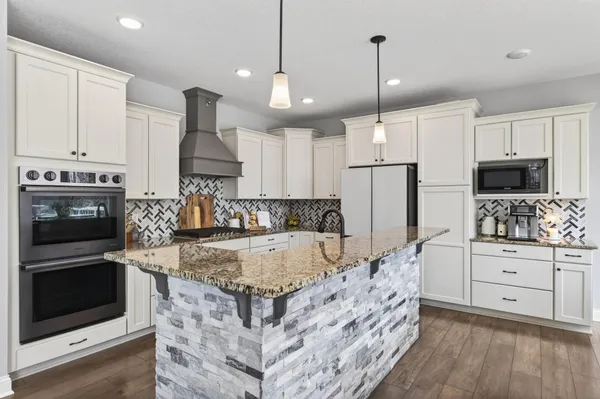 $824,999 | 13100 Granstrom Circle, Dayton, MN 55327