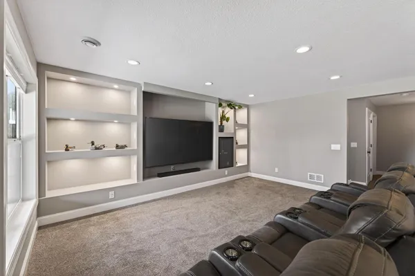 $824,999 | 13100 Granstrom Circle, Dayton, MN 55327