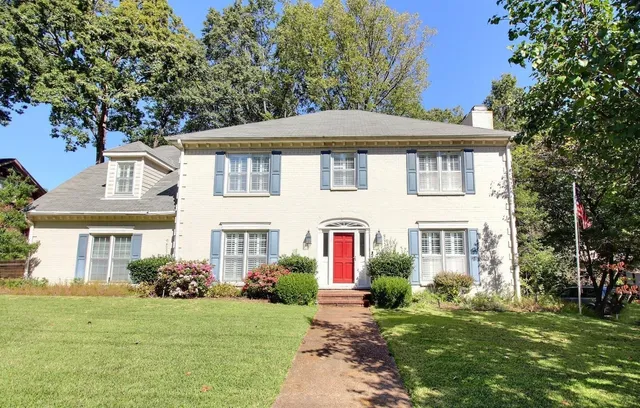 $475,000 | 8222 Dogwood Road, Germantown, TN 38139