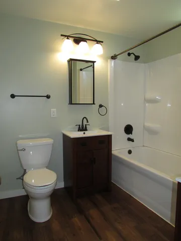 $1,325 | 1212 East 2nd Street, Superior, WI 54880