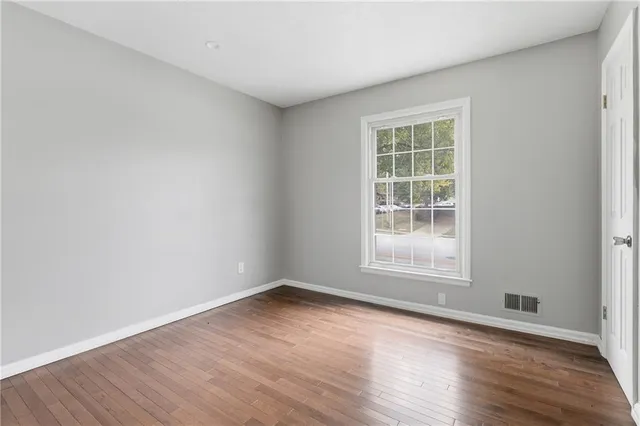 $305,000 | 1416 Southwest 3rd Street, Lee's Summit, MO 64081