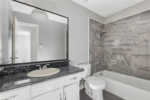 $305,000 | 1416 Southwest 3rd Street, Lee's Summit, MO 64081