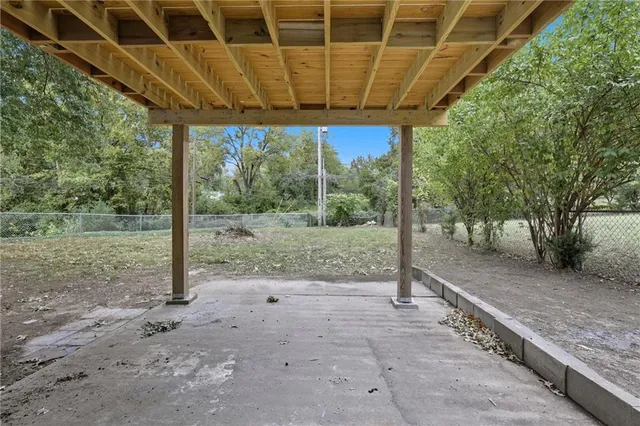 $305,000 | 1416 Southwest 3rd Street, Lee's Summit, MO 64081