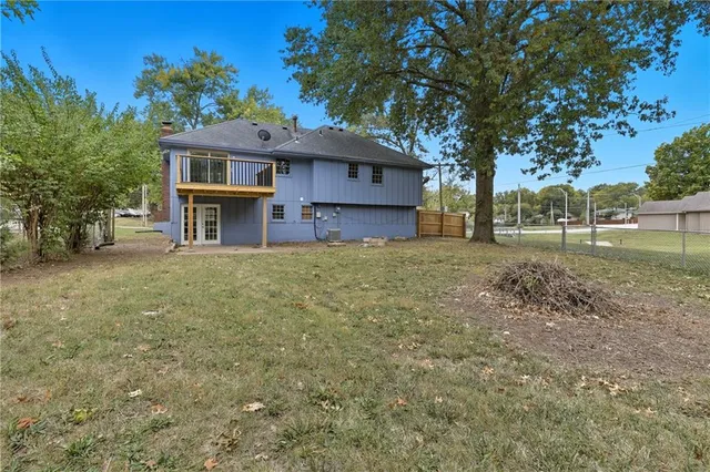 $305,000 | 1416 Southwest 3rd Street, Lee's Summit, MO 64081