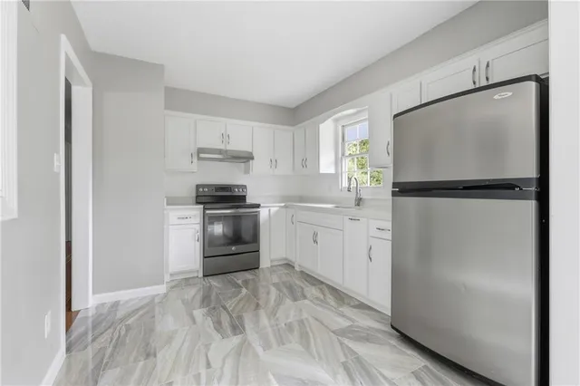 $305,000 | 1416 Southwest 3rd Street, Lee's Summit, MO 64081