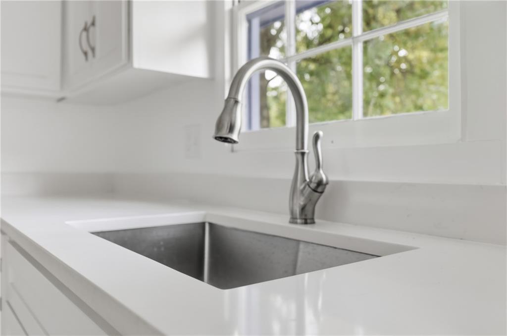 1416 Southwest 3rd Street Lee's Summit, MO 64081 - Photo 10 of 33