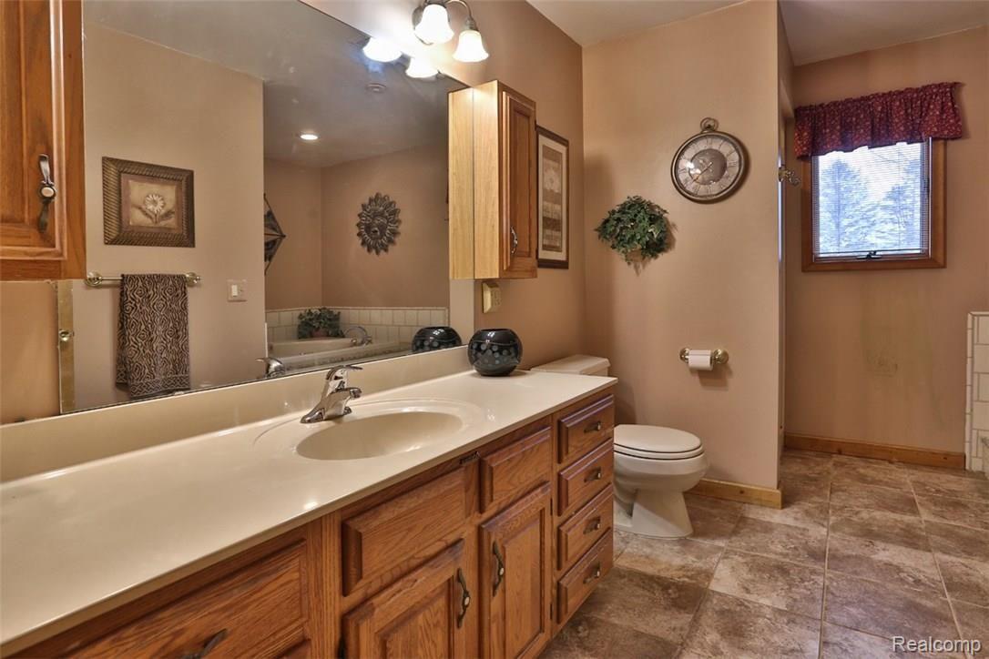20365 Haggerty Road Belleville, MI 48111 - Photo 17 of 35 2B8A8120.jpg