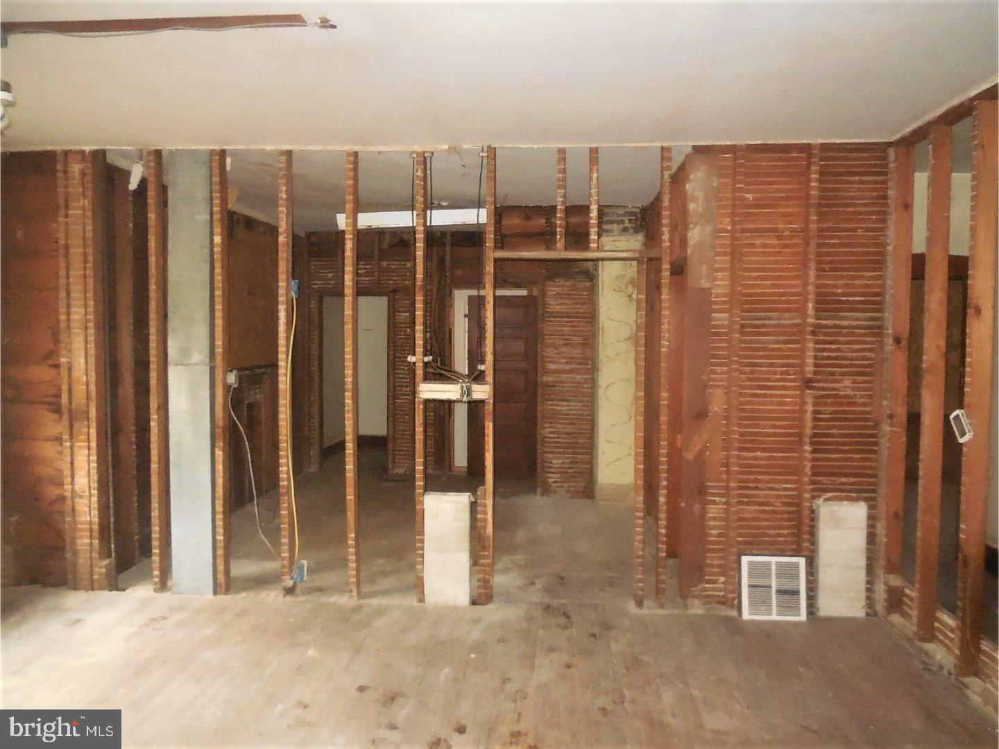 26 Zane Street Glassboro, NJ 08028 - Photo 4 of 12 Dining Room