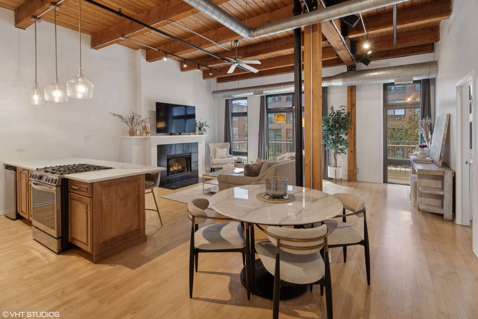 14 North Sangamon Street, Unit 405 Chicago, IL 60607 - Photo 2 of 16