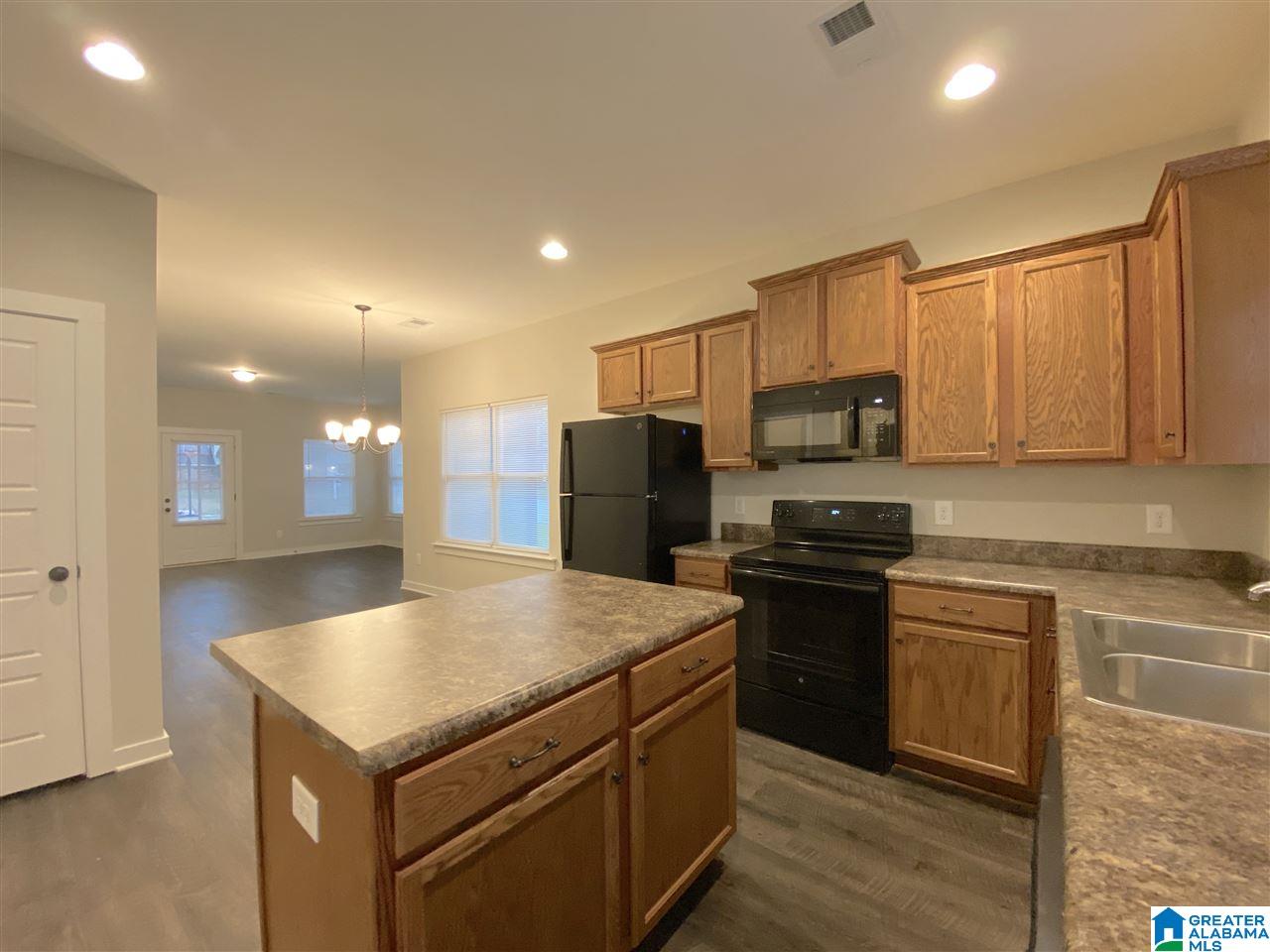 166 King Richards Way Calera, AL 35040 - Photo 10 of 24