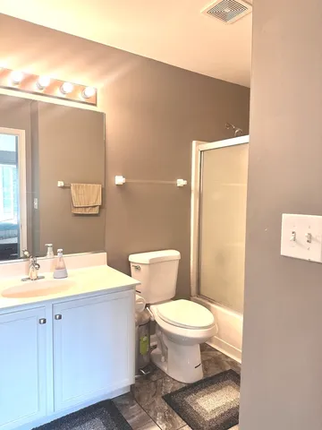 $275,000 | 2452 Daybreak Court, Unit 2452, Elgin, IL 60123