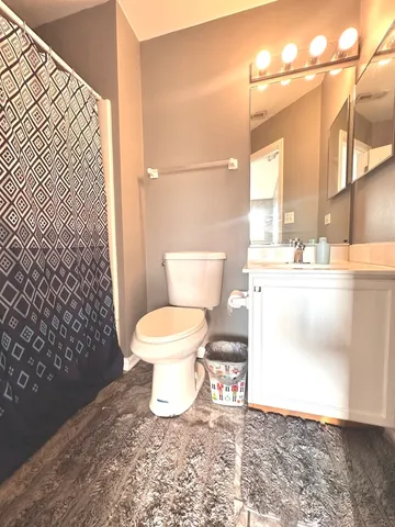 $275,000 | 2452 Daybreak Court, Unit 2452, Elgin, IL 60123