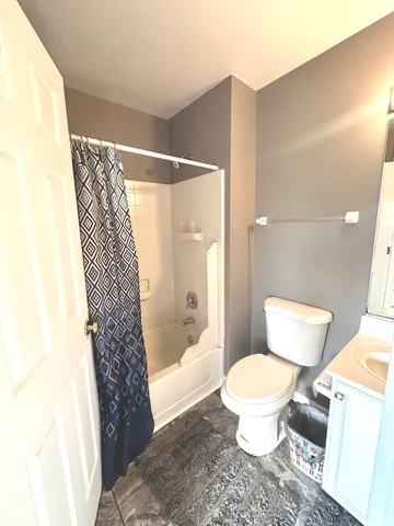 $275,000 | 2452 Daybreak Court, Unit 2452, Elgin, IL 60123