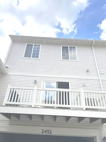 $275,000 | 2452 Daybreak Court, Unit 2452, Elgin, IL 60123