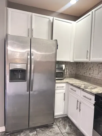 $275,000 | 2452 Daybreak Court, Unit 2452, Elgin, IL 60123