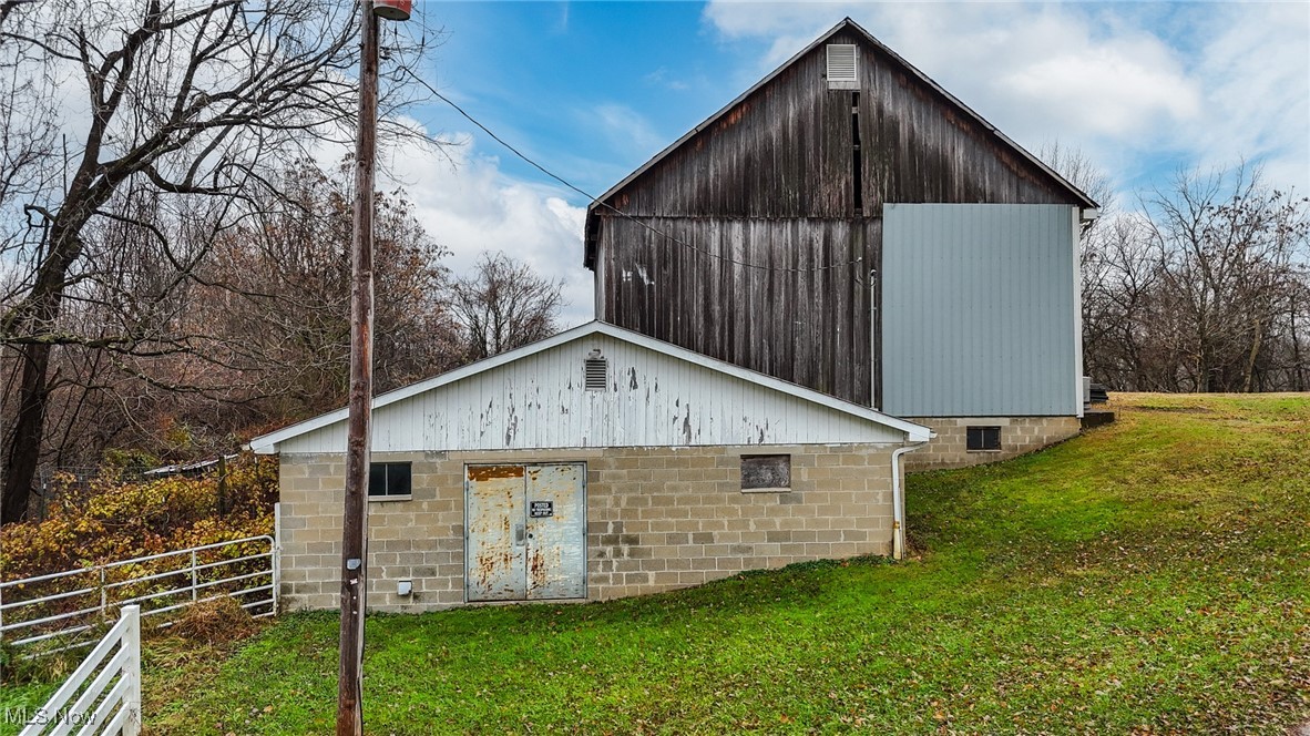 435 Croston Road Stockport, OH 43787 - Photo 7 of 48