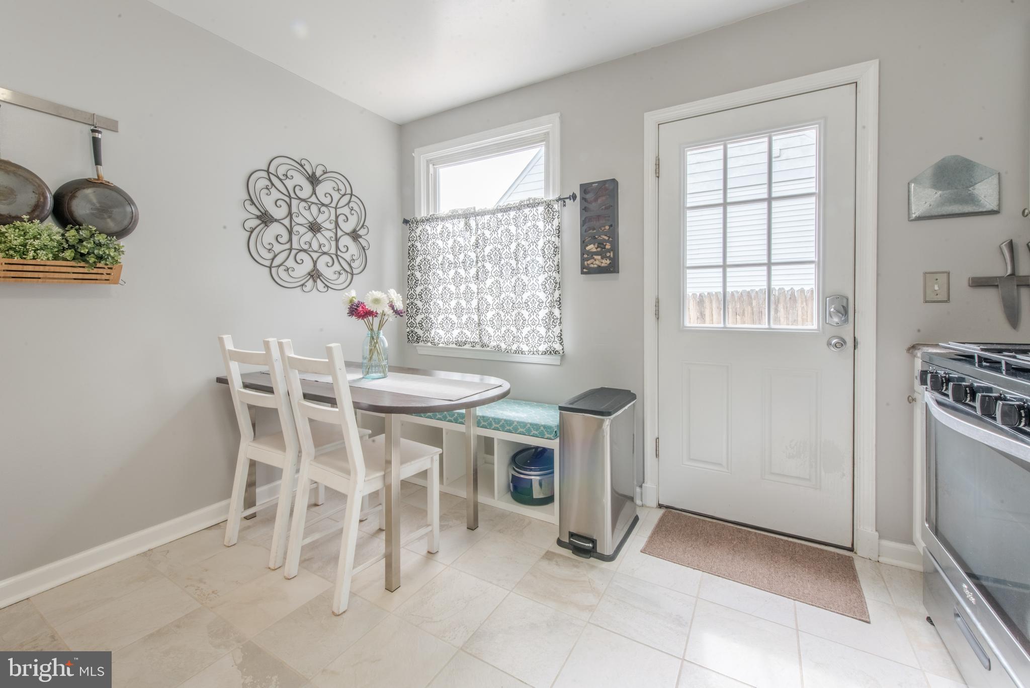 1346 Sudvale Road Baltimore, MD 21208 - Photo 11 of 30 a dining room with furniture and window