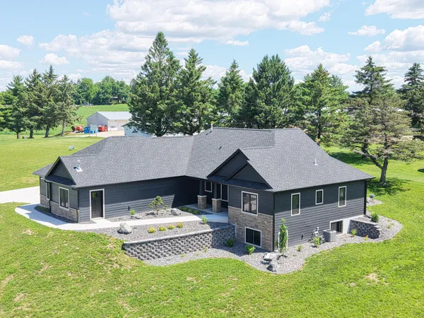 $793,000 | 1129 16th Fairway Drive, Viroqua, WI 54665