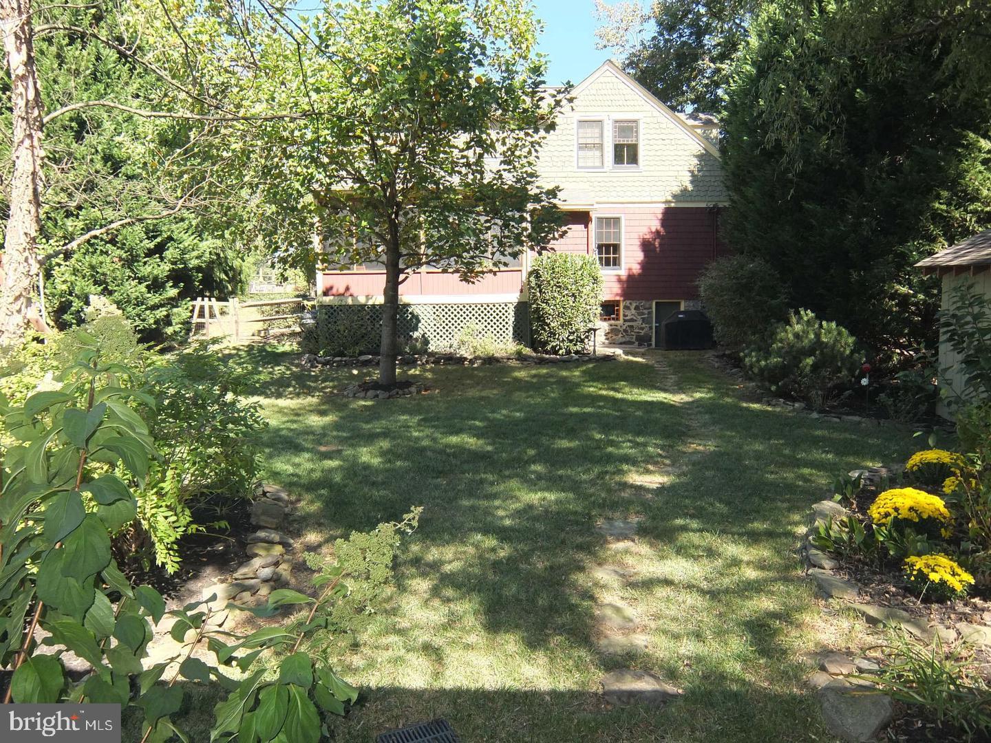 1911 Altavue Road Baltimore, MD 21228 - Photo 37 of 40 Exterior Rear - Spring/Summer View