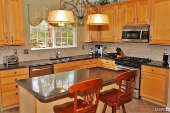 813 Castle Ridge Court Ballwin, MO 63021 - Photo 8 of 70 Gallery Image 8