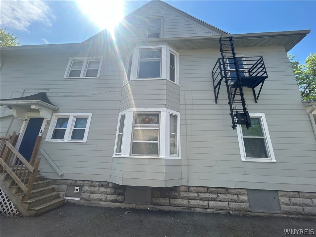 110-112 Thorndale Terrace Rochester, NY 14611 - Photo 2 of 28 Gallery Image 2