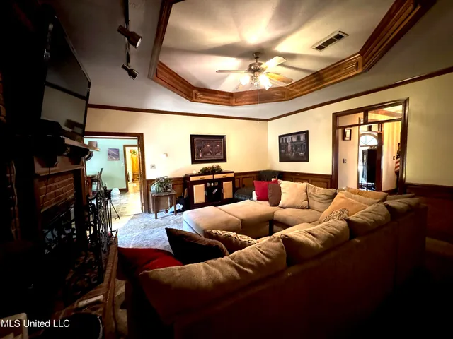 $285,000 | 427 Autumn Oak Drive, Madison, MS 39110