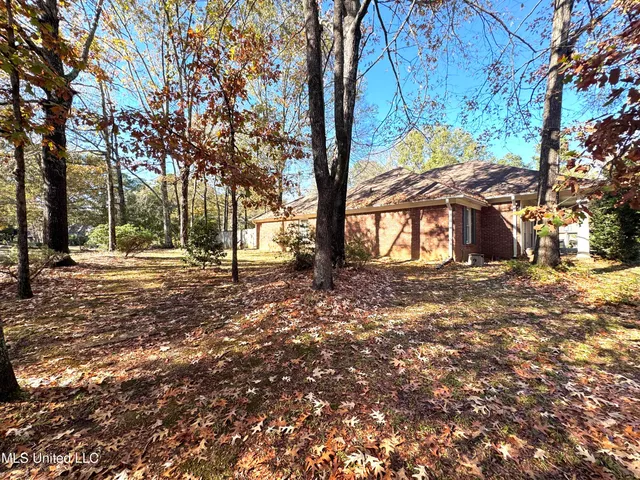 $285,000 | 427 Autumn Oak Drive, Madison, MS 39110