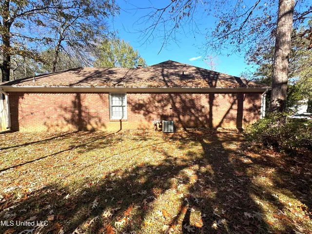 $285,000 | 427 Autumn Oak Drive, Madison, MS 39110
