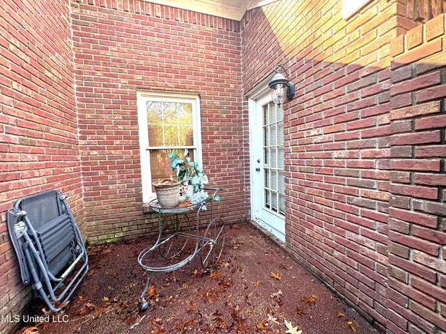 $285,000 | 427 Autumn Oak Drive, Madison, MS 39110