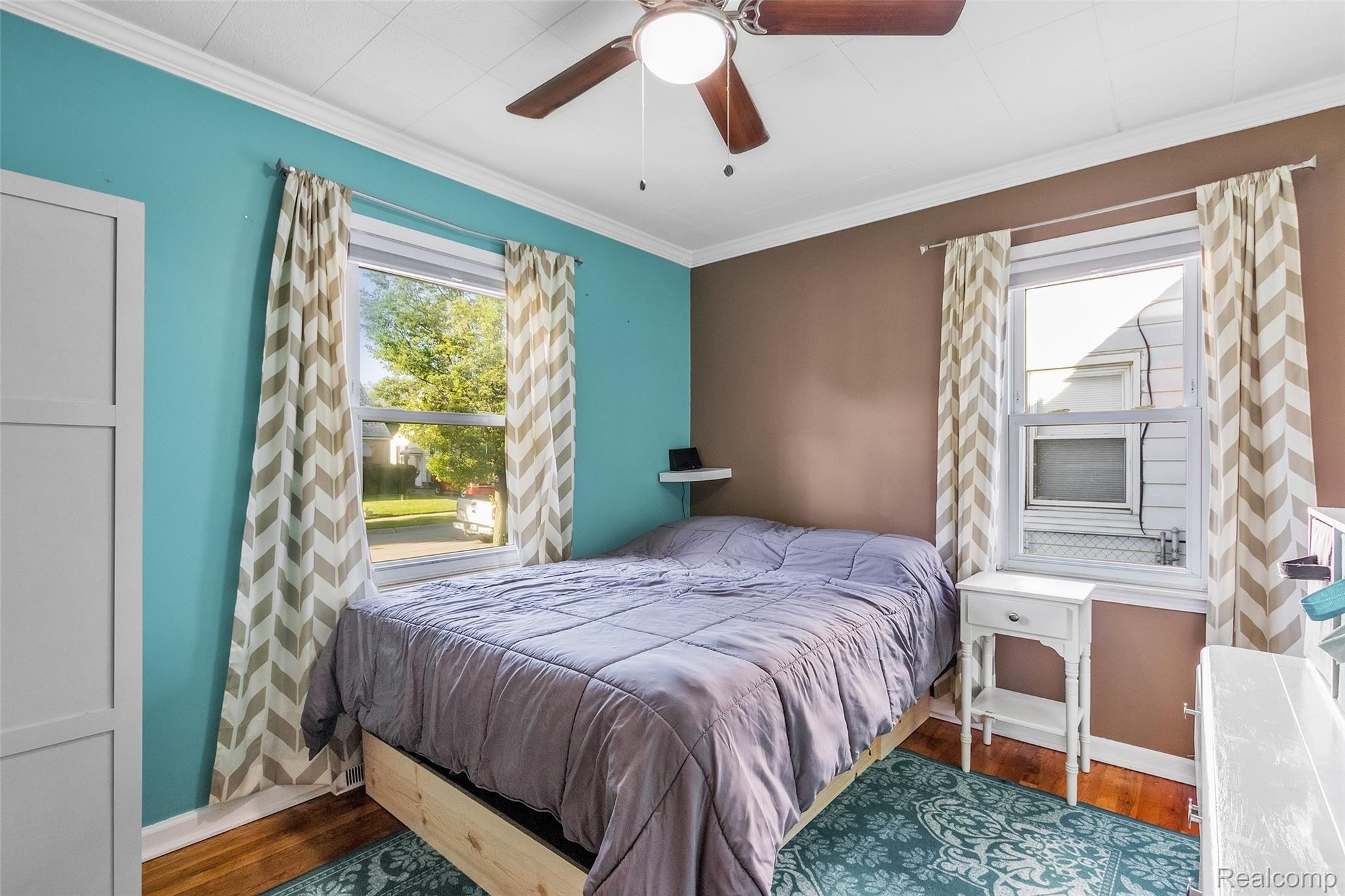 8296 Standard Street Center Line, MI 48015 - Photo 17 of 38 17-8296-Standard-St-WindowStill-Real-Estate-Photography-18.jpg