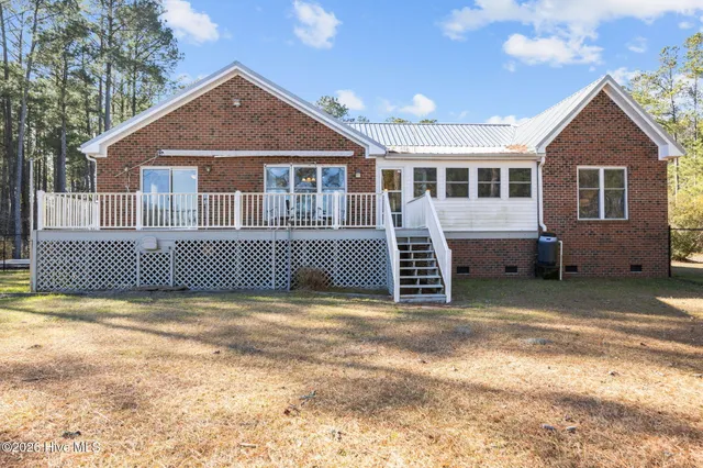 $840,000 | 224 Creek Drive, Aurora, NC 27806