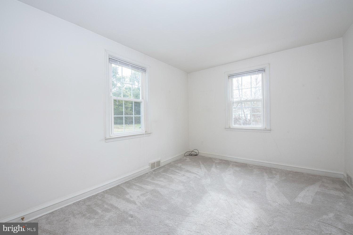 219 Wentworth Road Wayne, PA 19087 - Photo 16 of 32 1st Floor Bedroom