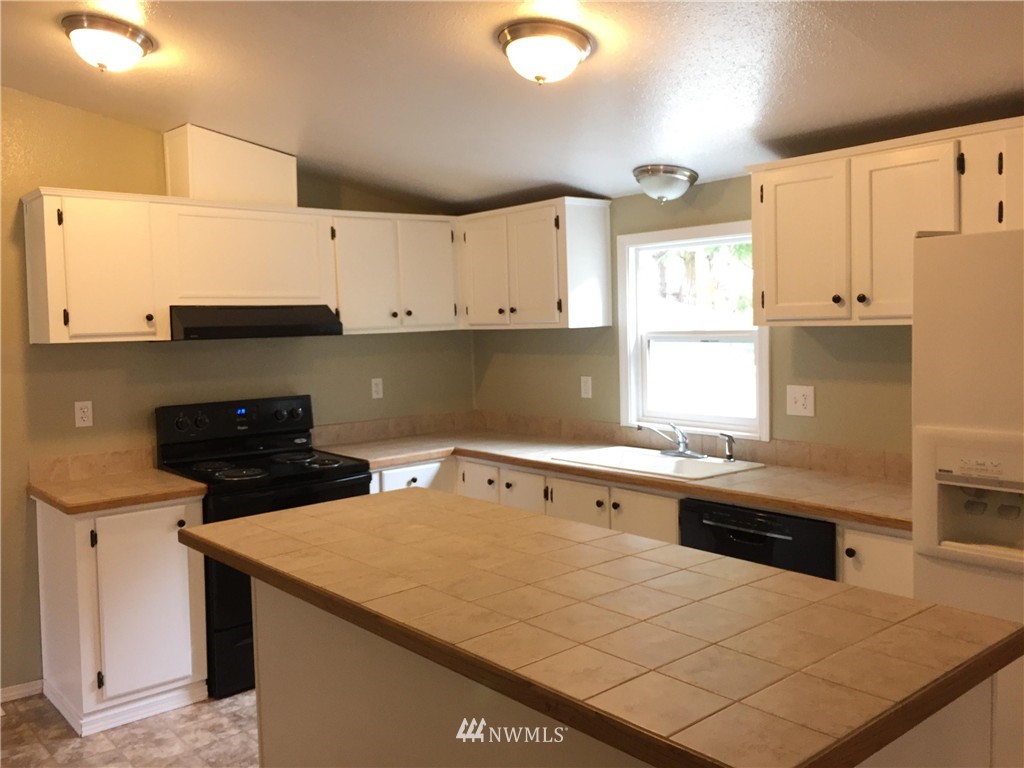 8873 Ershig Road Bow, WA 98232 - Photo 6 of 14 Gallery Image 6