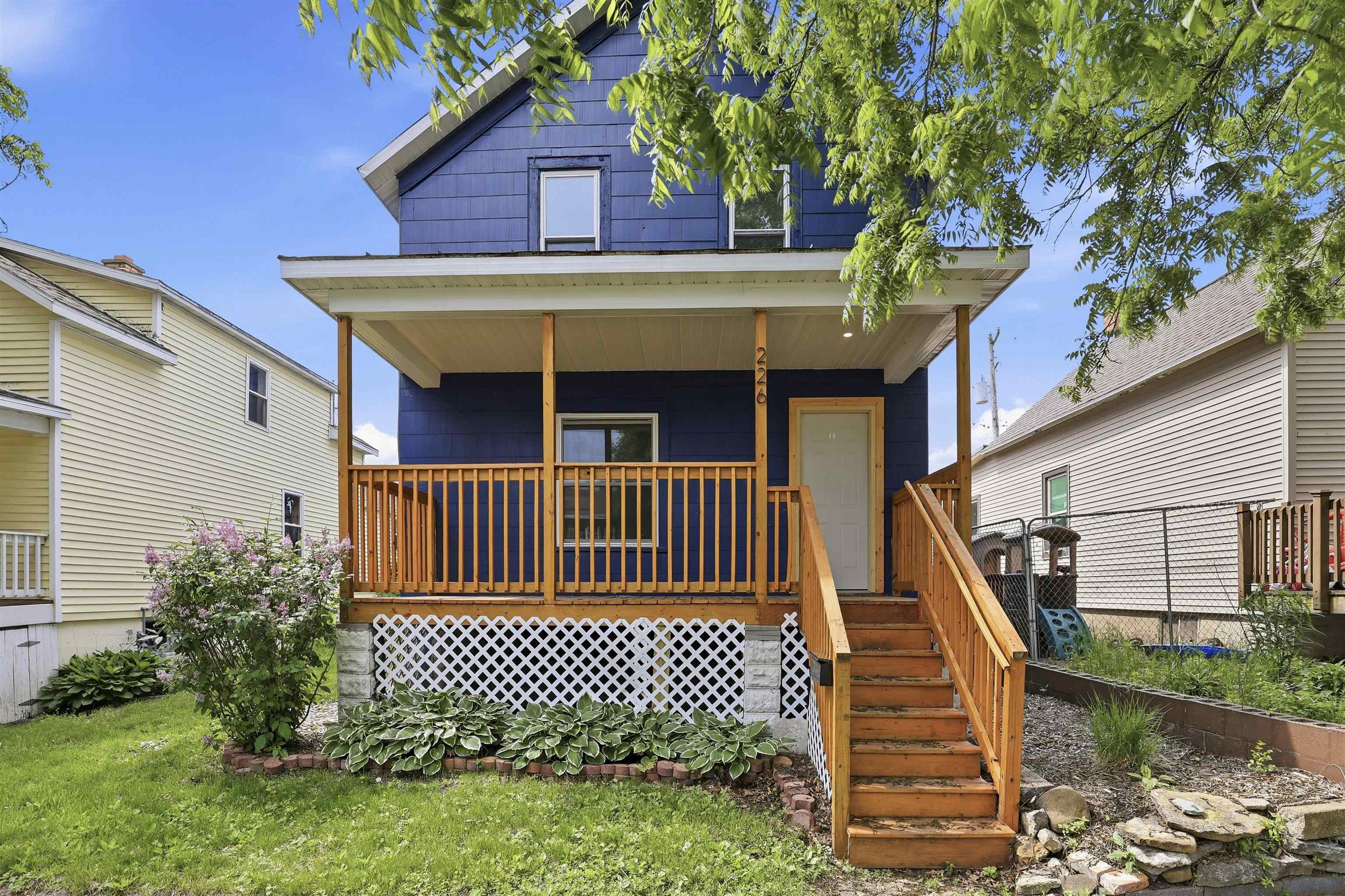 226 Congress Street Oconto, WI 54153 - Photo 1 of 24