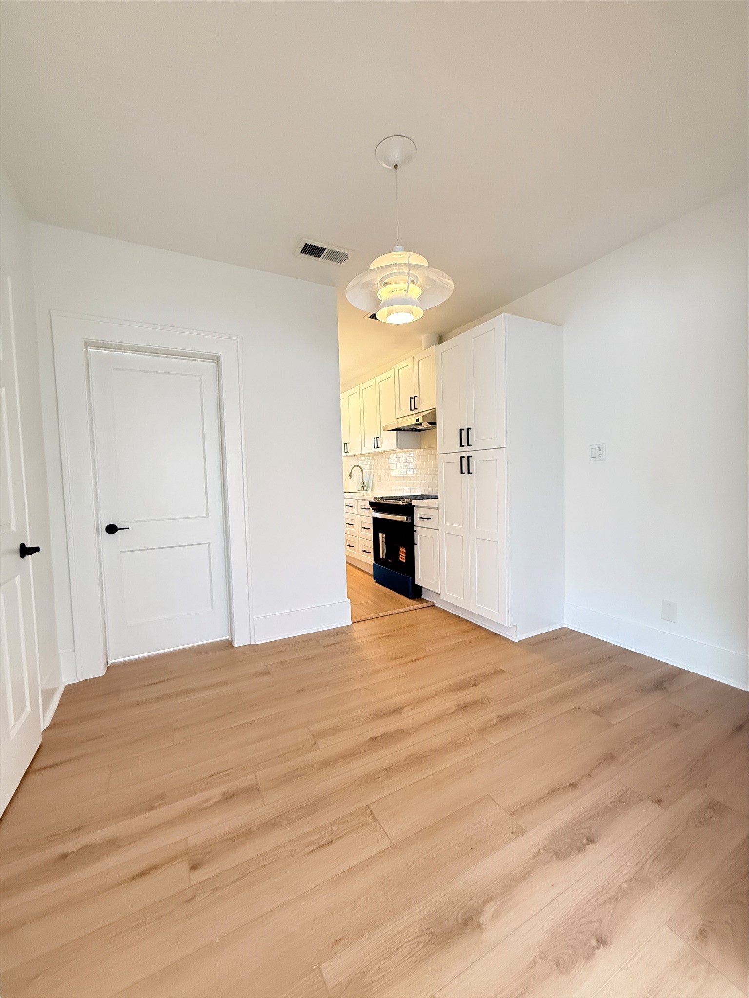 1201 West Gray Street, Unit 3 Houston, TX 77019 - Photo 3 of 11