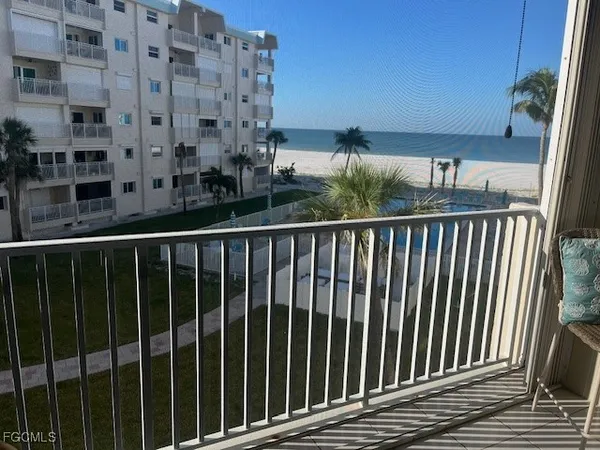 $6,000 | 7400 Estero Boulevard, Unit 315, Fort Myers Beach, FL 33931