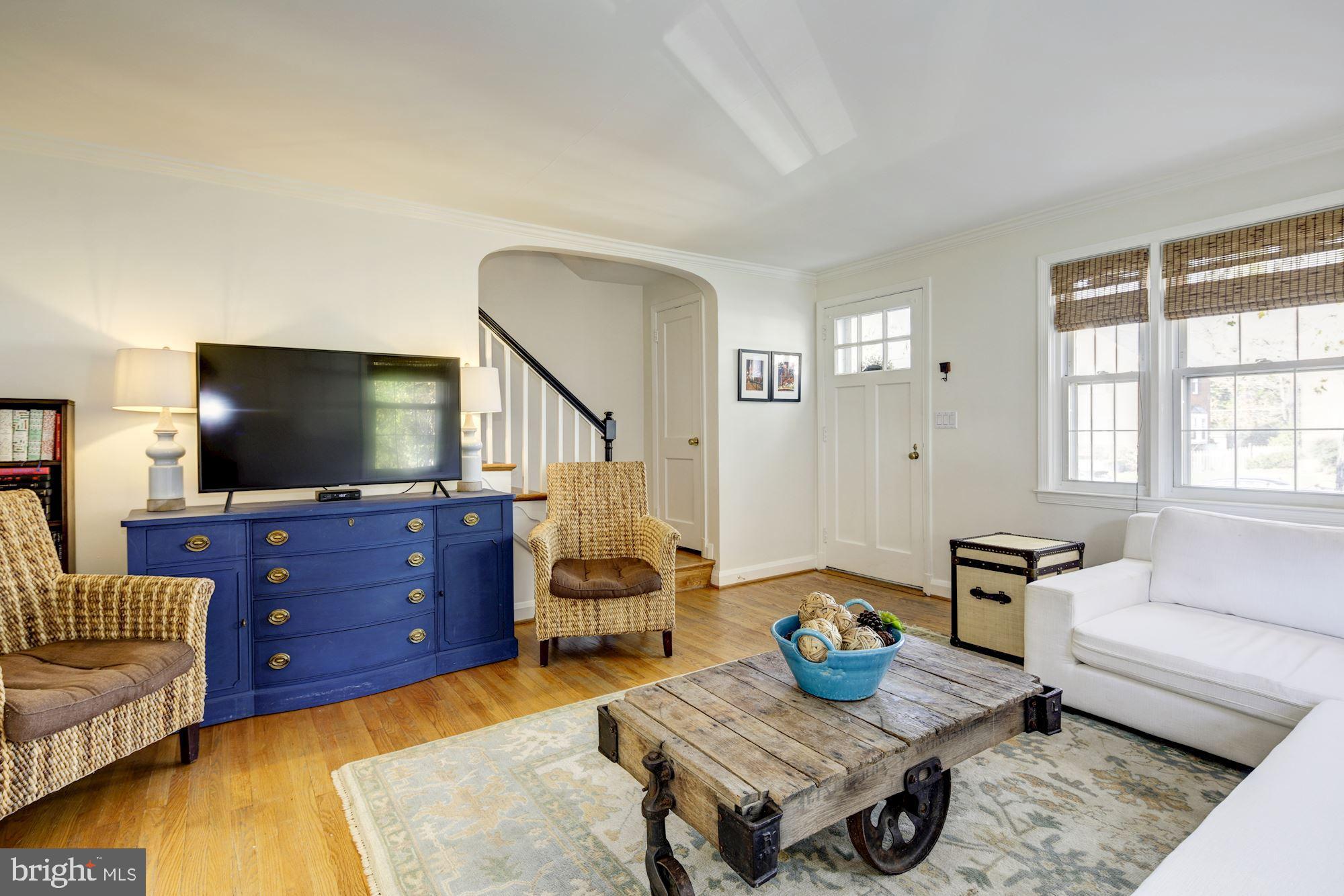 257 Stanmore Road Baltimore, MD 21212 - Photo 5 of 30 Living Room